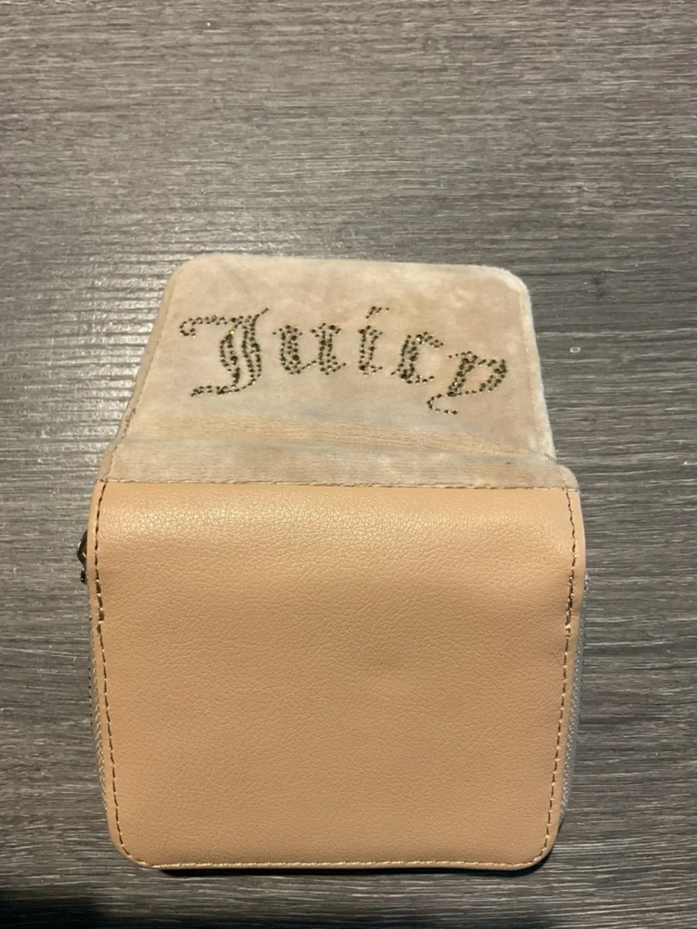 Juicy Couture Lovers 8 pc BUNDLE - MSRP: $350+ - Picture 6 of 16